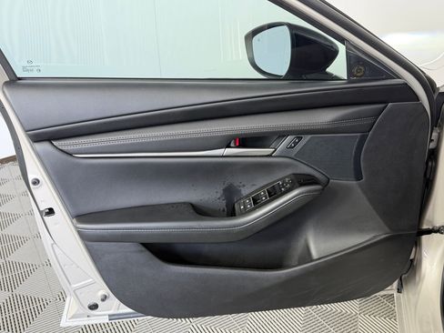 Used 2025 MAZDA MAZDA3 s FWD image 12