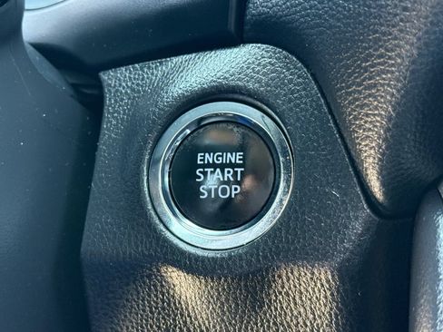 Used 2025 Toyota RAV4 XLE FWD image 26