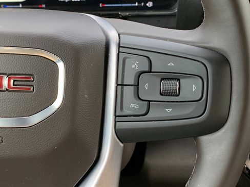 Used 2025 GMC Sierra 1500 SLE w/ Preferred Package image 14