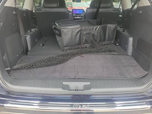 Certified 2026 Toyota Highlander Platinum AWD/4WD image 40