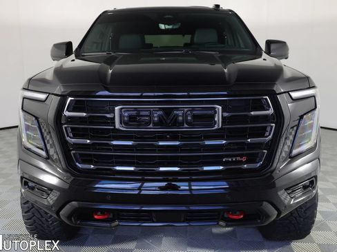 Used 2025 GMC Yukon AT4 w/ AT4 Premium Package AWD/4WD image 2