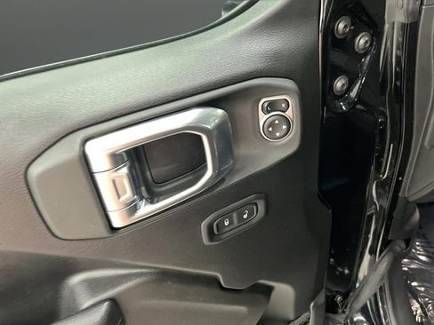 Used 2022 Jeep Wrangler Unlimited Sport image 26