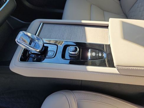 New 2026 Volvo XC90 B6 Plus image 15