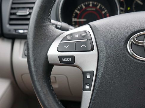Used 2013 Toyota Highlander Limited FWD image 16
