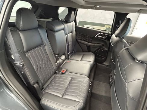 New 2026 Mitsubishi Outlander SEL FWD image 51