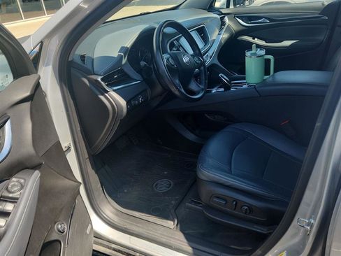 Used 2021 Buick Enclave Essence w/ Sport Touring Edition FWD image 5