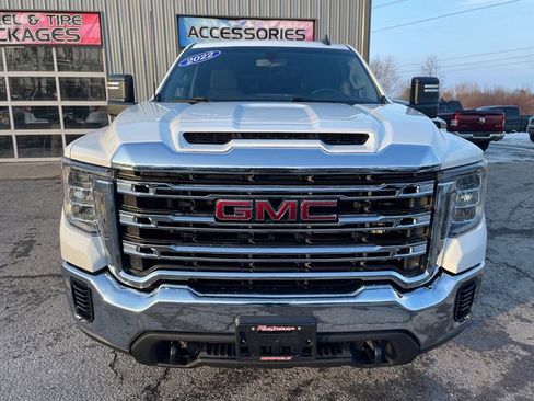 Used 2022 GMC Sierra 2500 SLE image 2