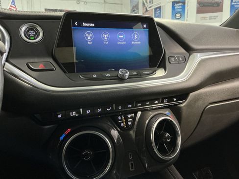 Used 2019 Chevrolet Blazer LT FWD image 19
