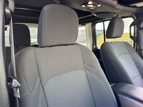 Used 2022 Jeep Wrangler Unlimited Sport w/ Sun And Sound Package image 26