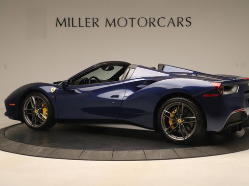 Used 2018 Ferrari 488 Spider RWD image 4