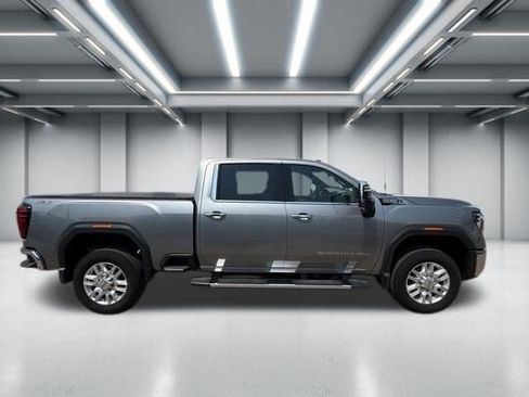 Used 2024 GMC Sierra 2500 SLT AWD/4WD image 1
