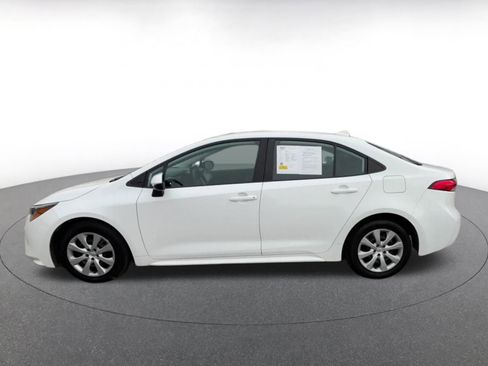 Used 2023 Toyota Corolla LE image 9