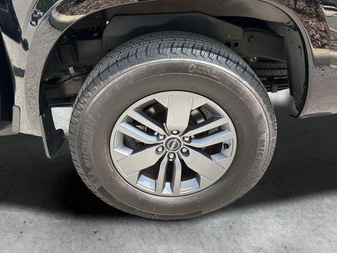 Certified 2025 Nissan Frontier SV RWD image 43
