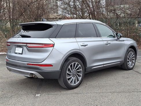 Used 2023 Lincoln Corsair Reserve w/ Equipment Group 201A image 6