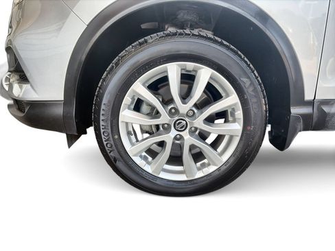 Used 2020 Nissan Rogue Sport S w/ Appearance Package FWD image 34