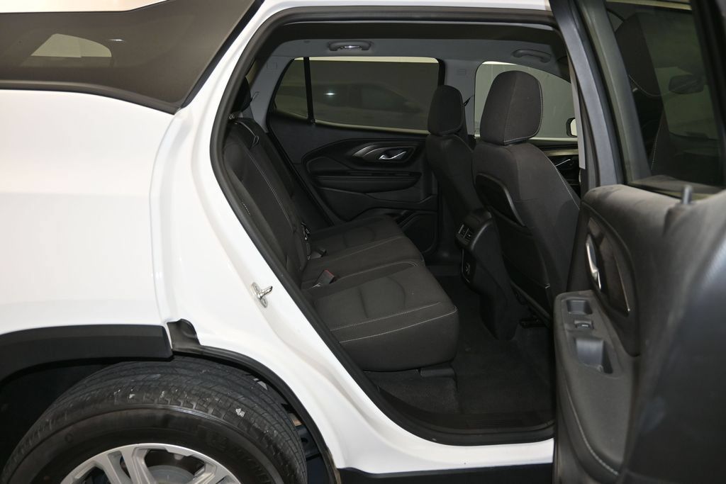 Used 2024 GMC Terrain SLE FWD image 25