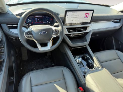 New 2025 Ford Explorer Active w/ Active Comfort Package image 15