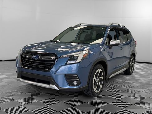 Used 2023 Subaru Forester Touring image 4