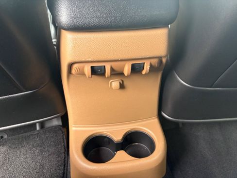 Used 2014 Jeep Wrangler Unlimited Sahara w/ Connectivity Group AWD/4WD image 17