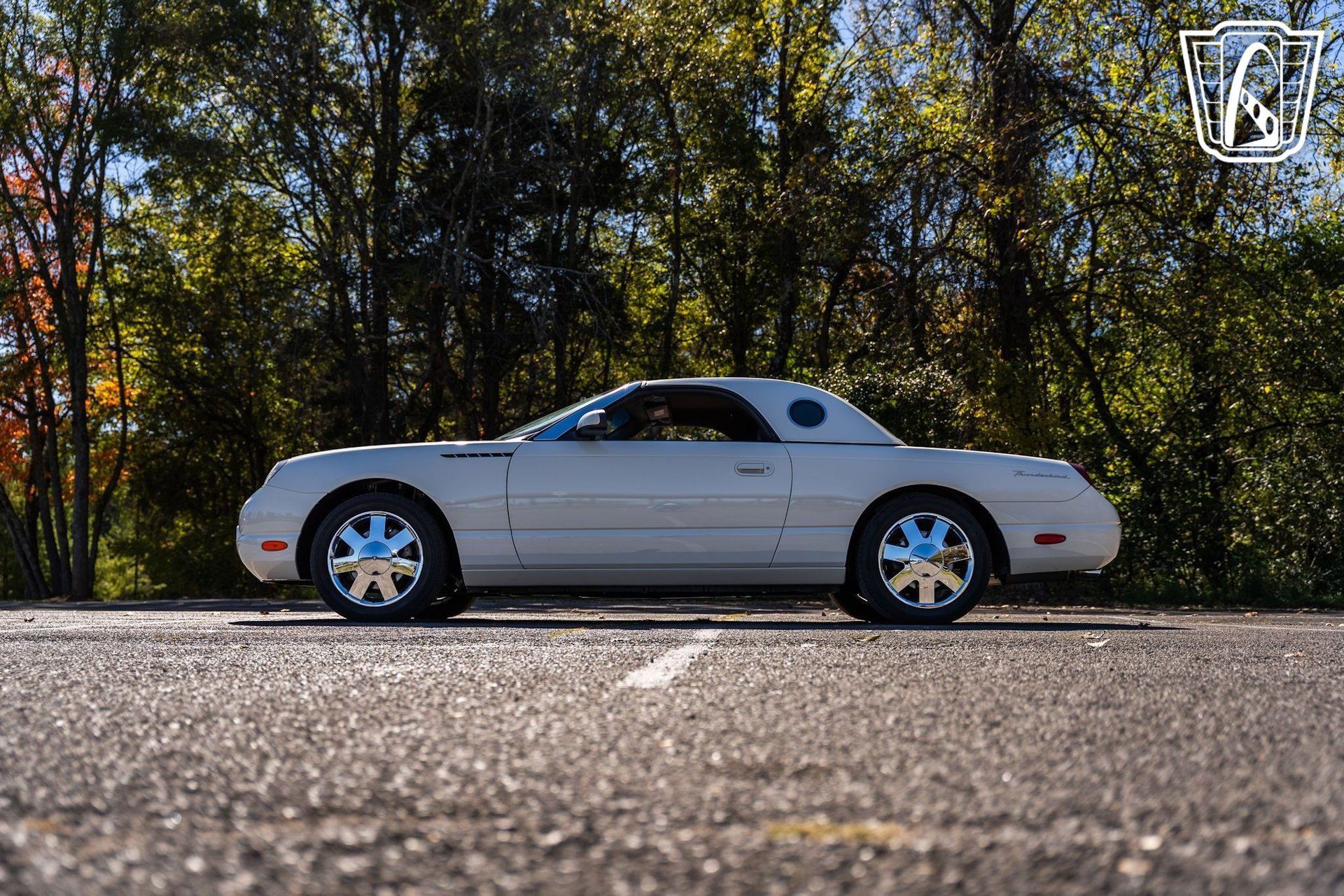 Used 2002 Ford Thunderbird RWD image 10