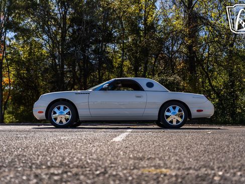 Used 2002 Ford Thunderbird image 10