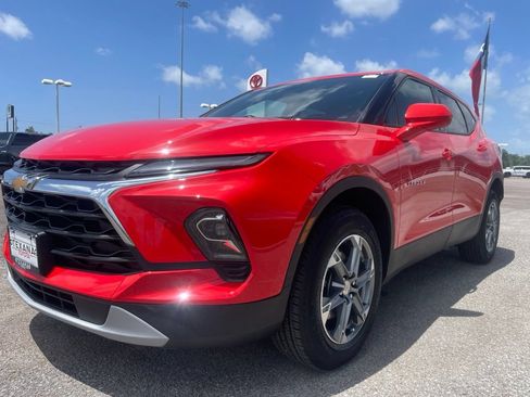 Used 2026 Chevrolet Blazer LT FWD image 11
