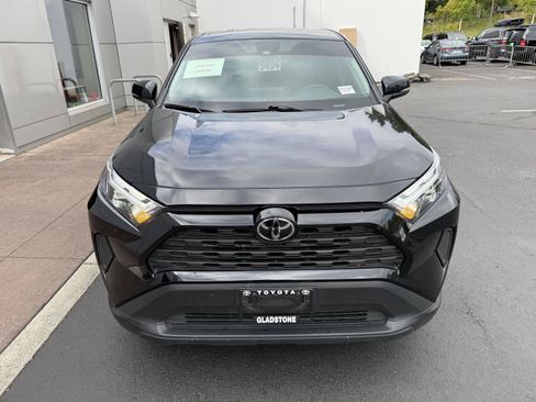 Used 2025 Toyota RAV4 LE AWD/4WD image 8