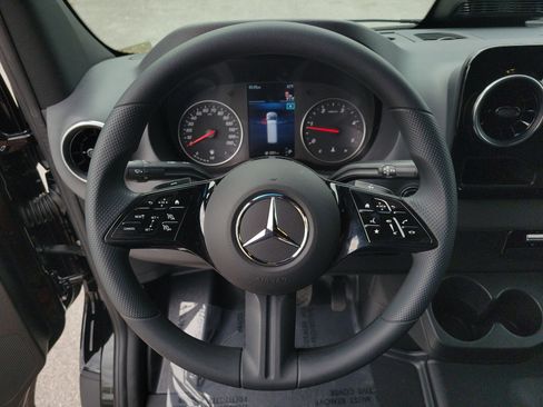 New 2026 Mercedes-Benz Sprinter 2500 image 23