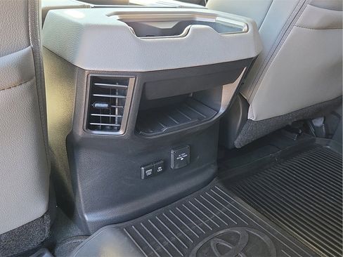 Used 2024 Toyota Tundra Limited image 10