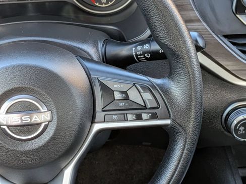 Used 2025 Nissan Altima 2.5 SV FWD image 18