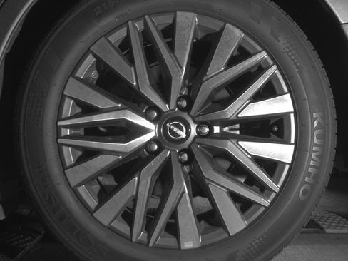 Used 2025 Nissan Altima 2.5 SV FWD image 17