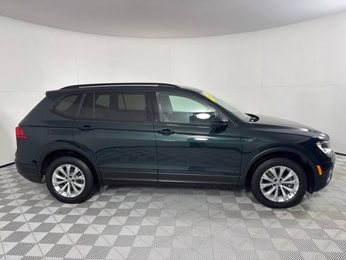 Used 2018 Volkswagen Tiguan S image 4