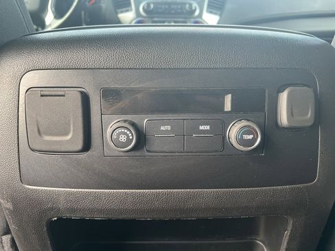 Used 2020 Chevrolet Tahoe LS w/ Enhanced Driver Alert Package image 17