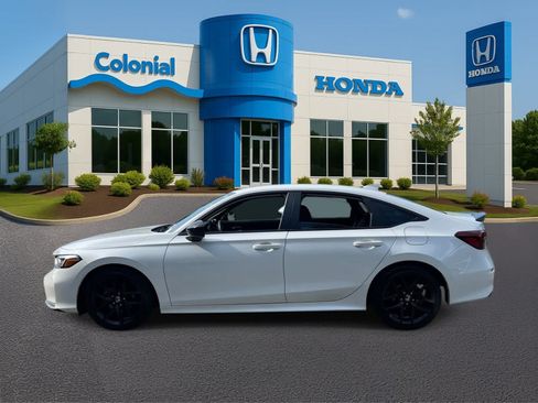 Used 2025 Honda Civic Sport image 3