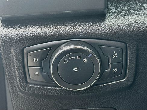 Used 2018 Ford F150 XLT w/ Equipment Group 302A Luxury AWD/4WD image 16