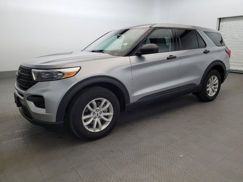 Used 2021 Ford Explorer 4WD image 2