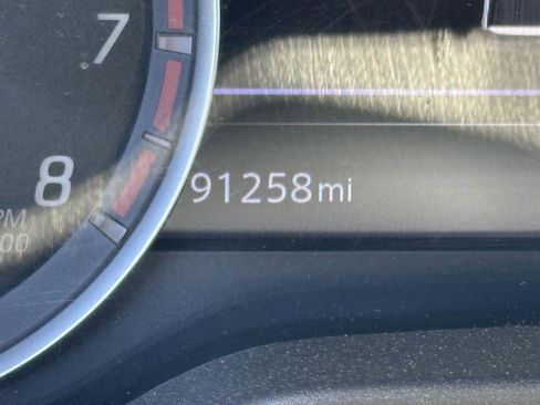 Used 2021 Nissan Titan SV w/ SV Convenience Package image 13