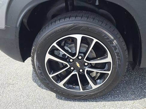 Certified 2025 Chevrolet TrailBlazer LT AWD/4WD image 35