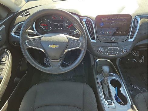 Used 2023 Chevrolet Malibu LT image 18