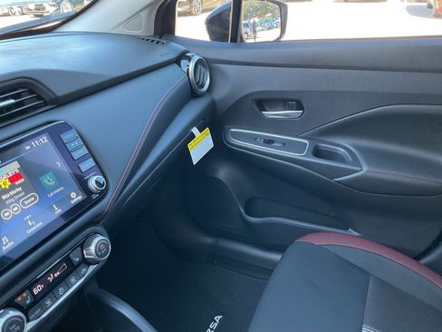 New 2025 Nissan Versa SR image 32