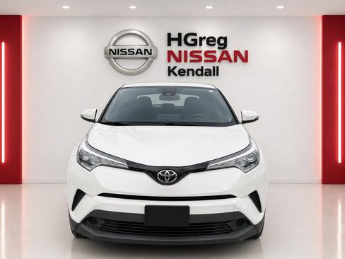Used 2019 Toyota C-HR LE FWD image 5