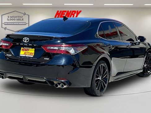 Used 2023 Toyota Camry XSE FWD image 7