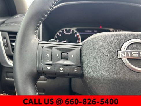 Used 2025 Nissan Rogue SV AWD/4WD image 11