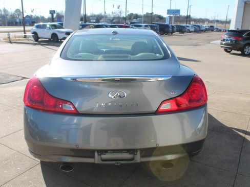 Used 2011 INFINITI G37 Journey w/ Premium Pkg image 5