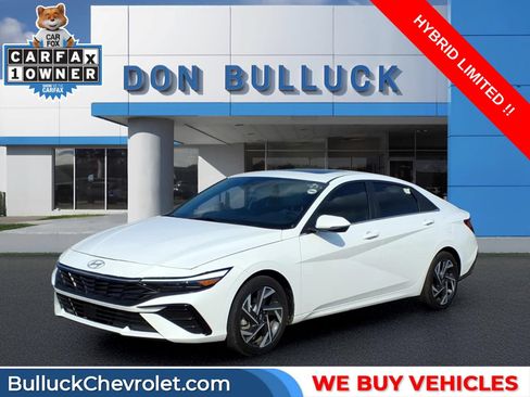 Used 2025 Hyundai Elantra Limited FWD image 1