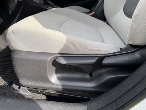 Used 2022 Toyota Corolla LE image 14