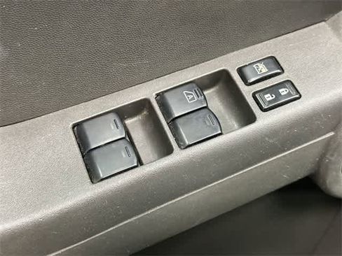 Used 2011 Nissan Xterra PRO-4X w/ Pro-4x Leather Pkg image 20