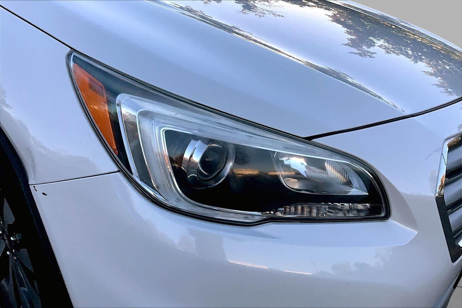 Used 2016 Subaru Outback 2.5i Limited AWD/4WD image 27