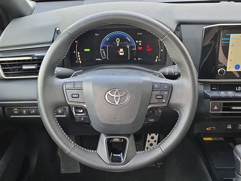 Used 2026 Toyota Camry SE FWD image 17