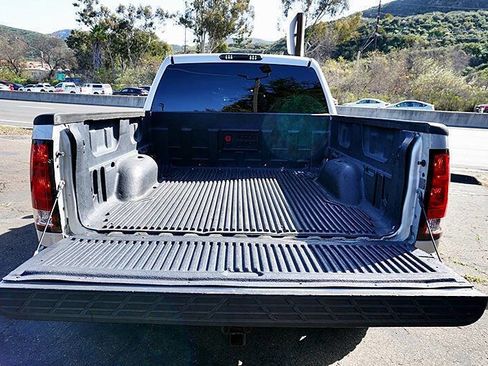 Used 2010 GMC Sierra 1500 SLE w/ Regional Value Package image 17